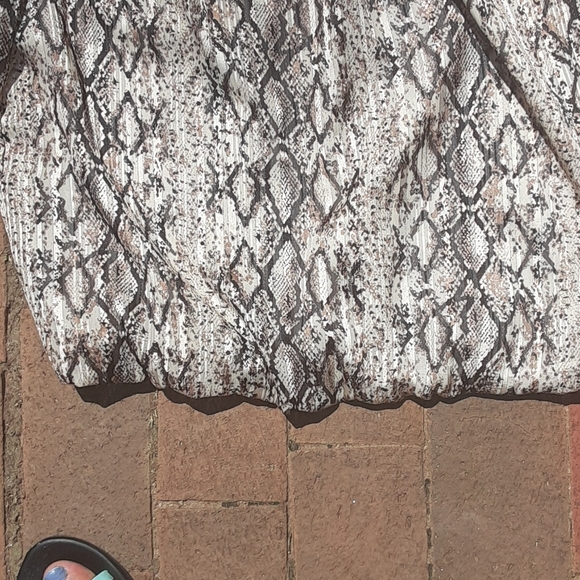 NWT 2 Pack Size Medium Clothing Lot - Picture 5 of 13